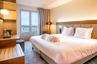 Double Room with Terrace 7