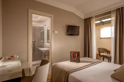 Double Room with Small Double Bed 1