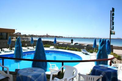 Superior Triple Room with Sea View 9