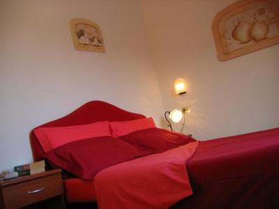Double Room with Partial Sea View 5