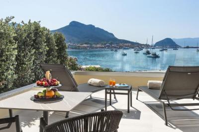 Deluxe Double or Twin Room with Sea View 7