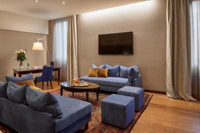 Junior Suite 8