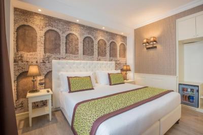 Deluxe Double Room 5