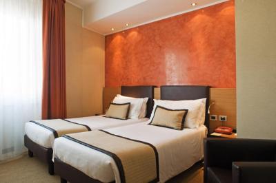 Superior Twin Room 7