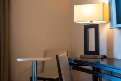 Superior Double Room with Bath 8