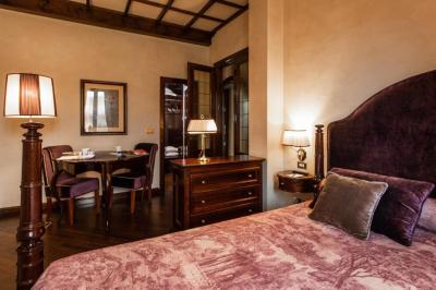 Junior Suite 9