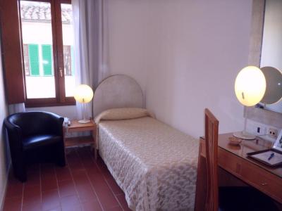 Single Room 2