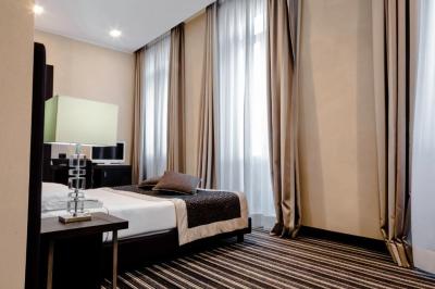 Chambre Deluxe Double ou Lits Jumeaux 5