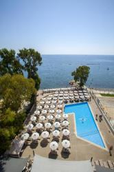 Sea View Suite (2 Adults + 1 Child) 1