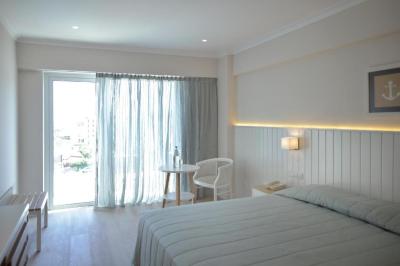 Inland View Room 5