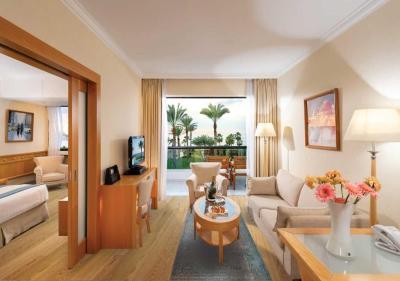 Suite Superior con 1 Camera da Letto e con Vista Mare 2