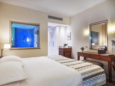 Deluxe Double or Twin Room with Front Sea View 2