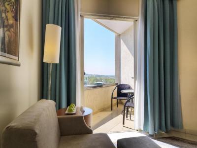 Single Room with Side Sea View 9