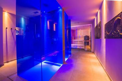 Single Room with Balcony 4