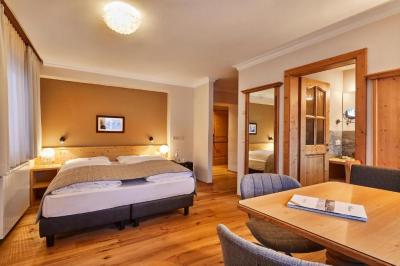 Suite 8