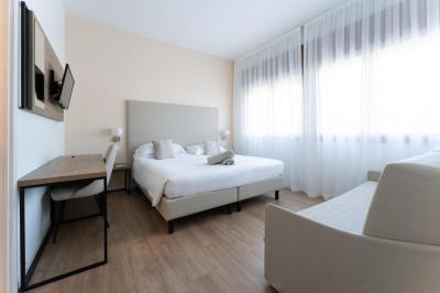 Classic Triple Room 6
