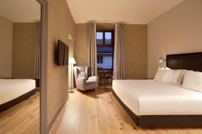 Chambre Double ou Lits Jumeaux Sup&eacute;rieure avec Vue sur Ville 2