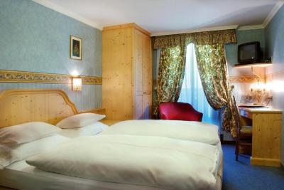 Standard Double or Twin Room 1
