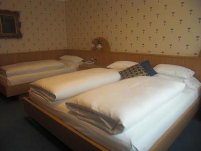 Suite (3 Adults) 5