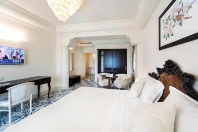 Deluxe Triple Room 7