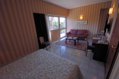 Suite 2