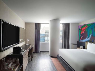 Superior King Room - Mobility Accessible 5