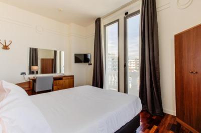 Standard Double or Twin Room with Balcony 8