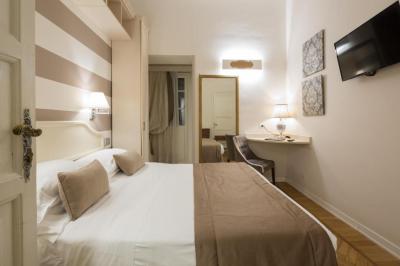 Classic Double Room 4