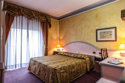 Double or Twin Room 2