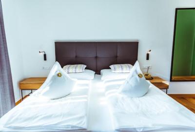 Deluxe Suite 5
