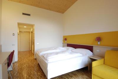 Deluxe Double Room with Balcony 3