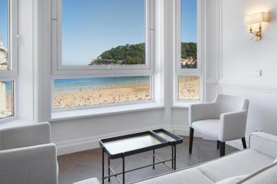 Junior Suite with Sea View 3
