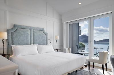 Double Room with Terrace Sea View 5