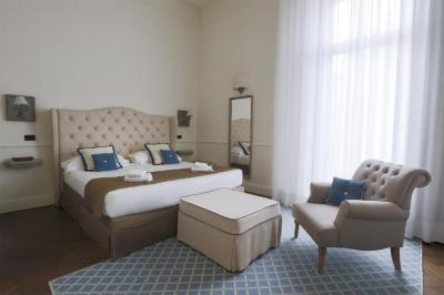 Junior Suite with Spa Access 1