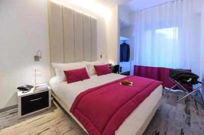 Comfort Single Room with Beach Access 3