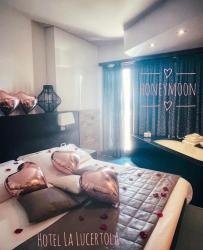 Deluxe Double Room with Sea View 3