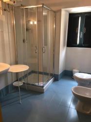 Quadruple Room with Private Bathroom 1