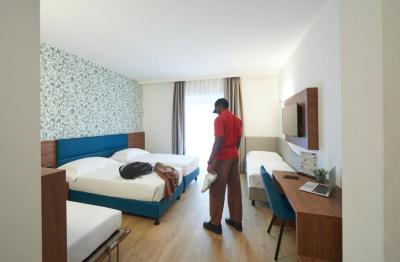 Quadruple Room 6
