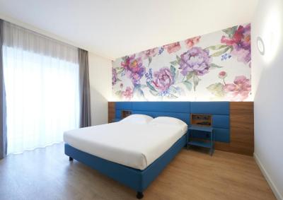 Superior Single Room 9