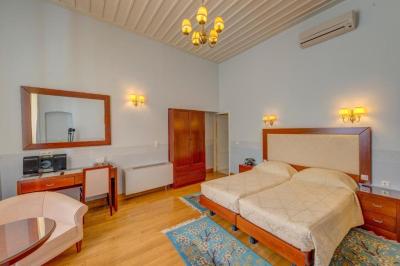 Deluxe Twin Room Ground Floor 1