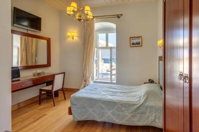 Deluxe Single Room 4