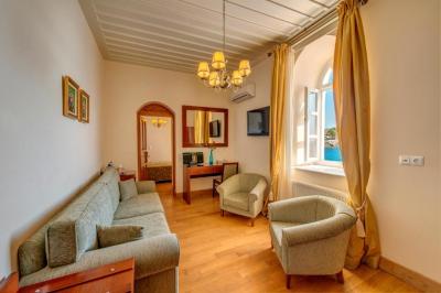 Junior Suite with Sea View 5