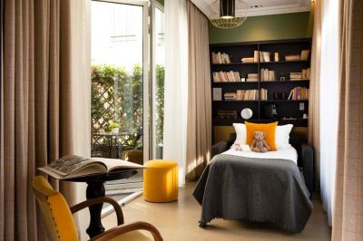 Triple Room with Terrace and with Private Hammam Access 2