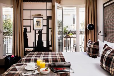 Superior with Balcony and with Private Hammam Access 6