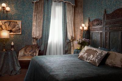 Deluxe Room 5