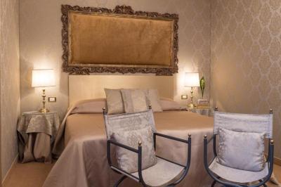 Classic Room with Garden View 12