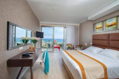Chambre Sup&eacute;rieure - Vue sur Mer (2 Adultes + 1 Enfant) 10
