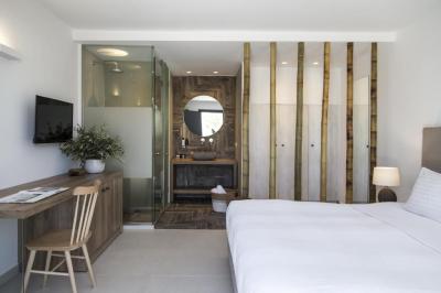 Cozy Double Room with Garden View 1