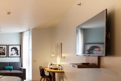 Business Double Room with FREE Parking 6