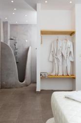 Superior Room with side sea view and mini plunge pool 3